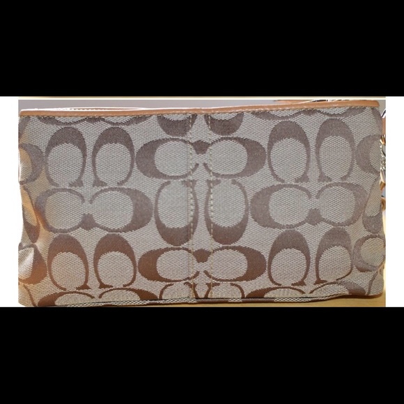 Coach wristlets - Picture 4 of 6